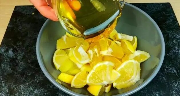 Вітамінна заготовка з імбиру, лимона і меду, яку я роблю всю осінь і зиму щороку (витрачаю не більше 10 хвилин)