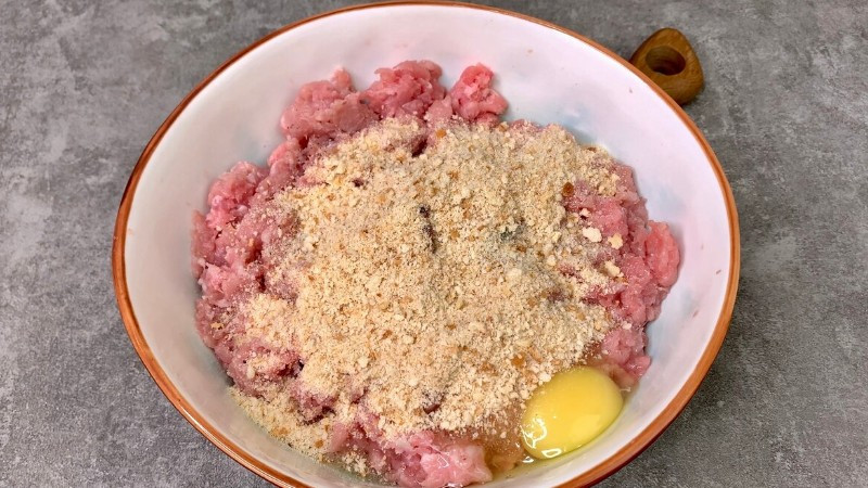 Замість котлет я готую цей неймовірний рулет з фаршу