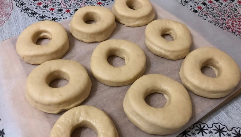 Американські пончики (Donuts). Веселі пончики з глазур’ю
